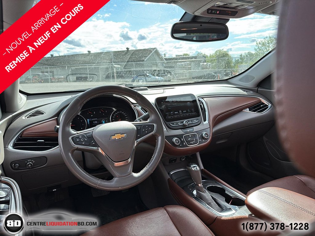 2018 Chevrolet Malibu LT CUIR TOIT OUVRANT in Granby, Quebec - 12 - w1024h768px