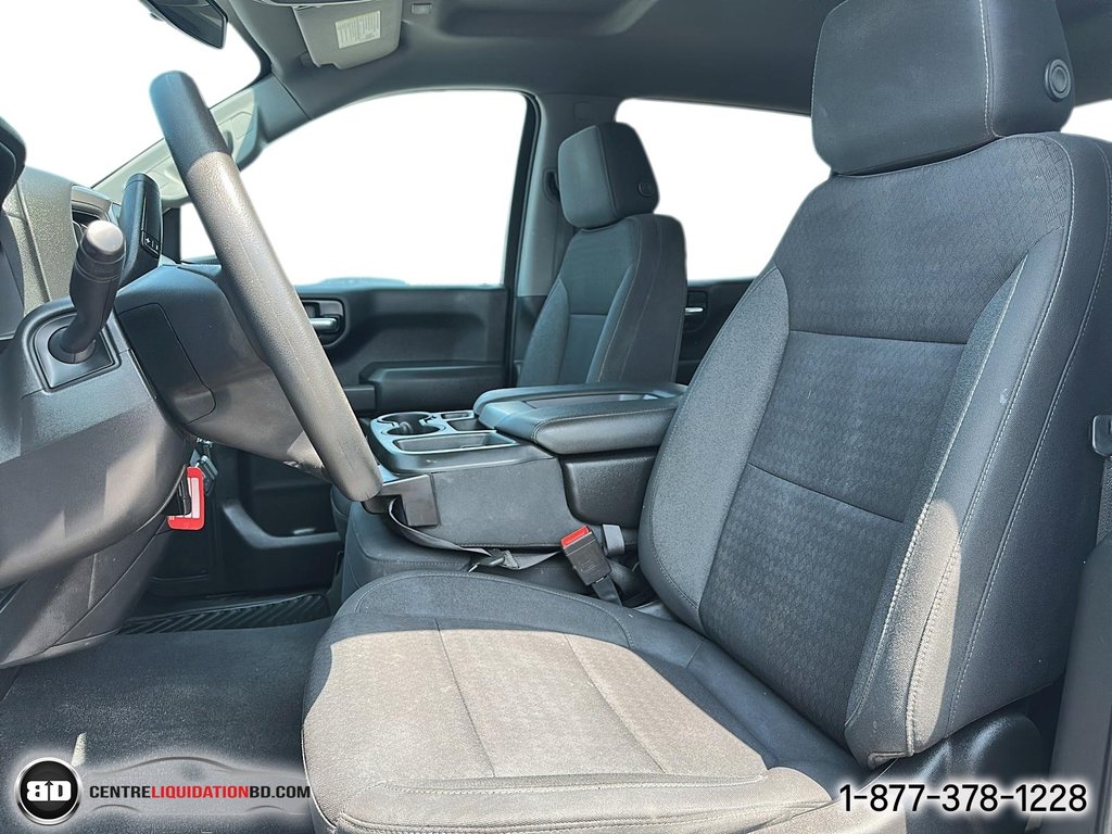 2022 Chevrolet Silverado 1500 LTD Custom 4 cyl 2.7l turbo in Granby, Quebec - 12 - w1024h768px