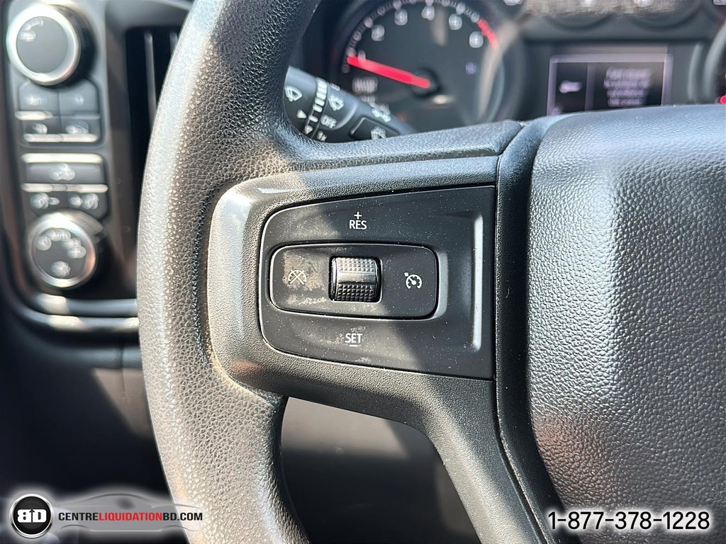 2022 Chevrolet Silverado 1500 LTD Custom 4 cyl 2.7l turbo in Granby, Quebec - 21 - w1024h768px