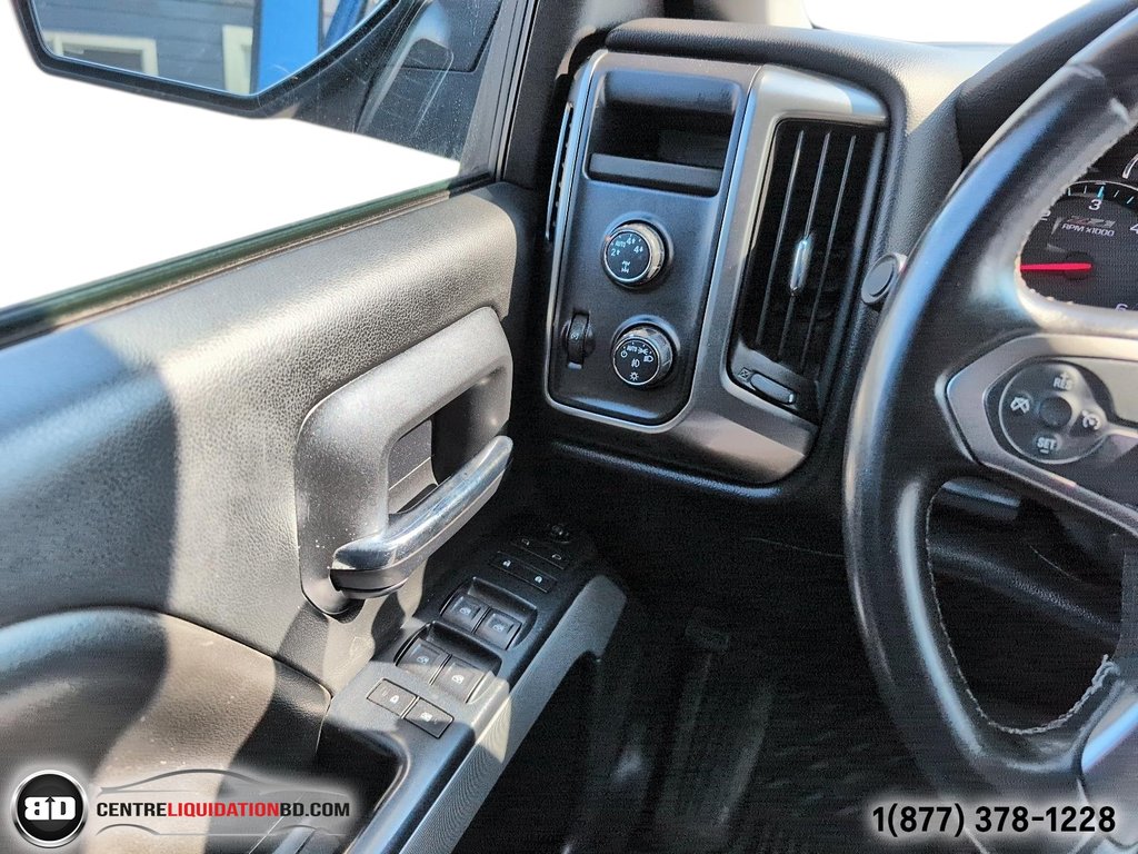 2015 Chevrolet Silverado 1500 LT V8 DOUBLE CAB BOÎTE 6.5P Z71 in Granby, Quebec - 17 - w1024h768px