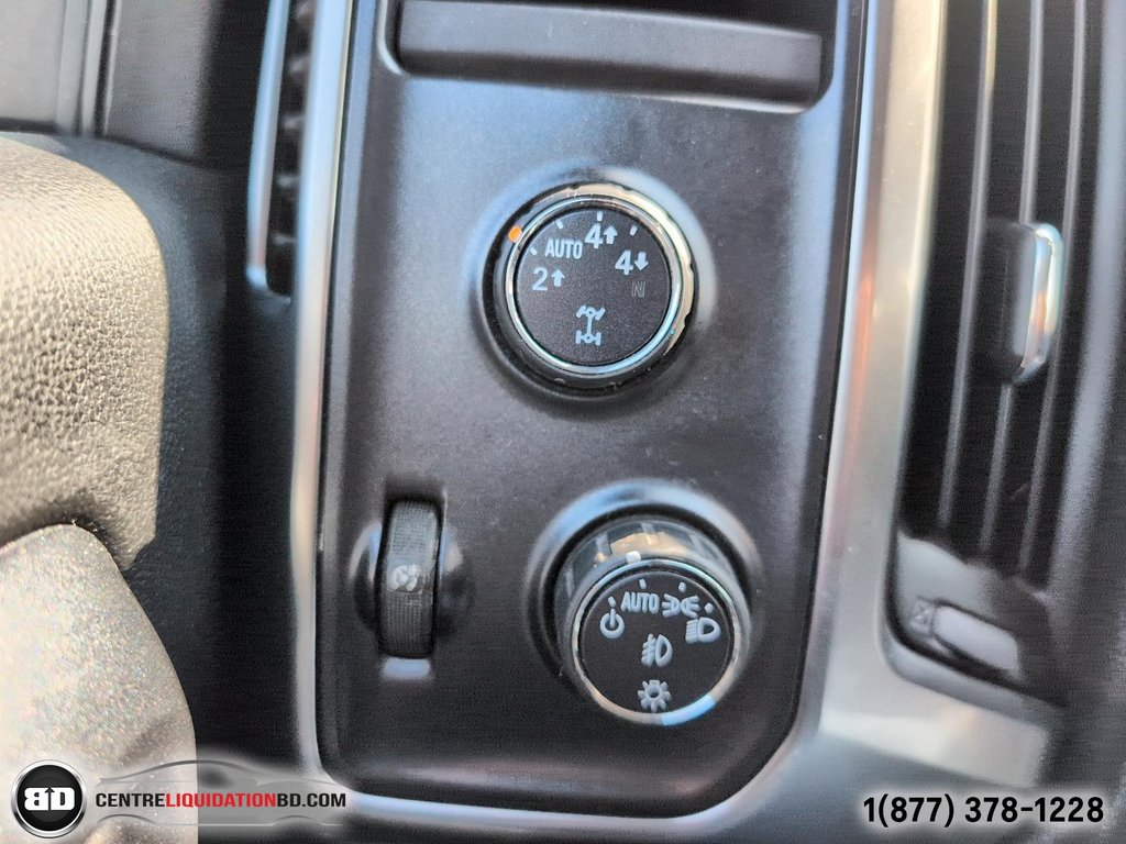 2015 Chevrolet Silverado 1500 LT V8 DOUBLE CAB BOÎTE 6.5P Z71 in Granby, Quebec - 21 - w1024h768px