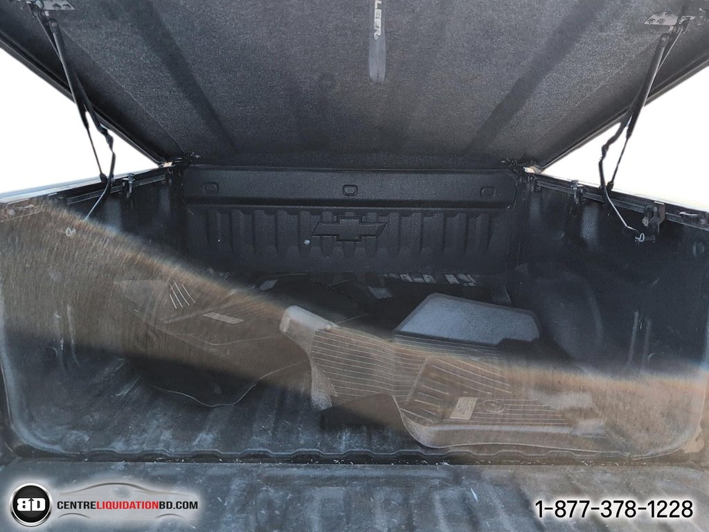 Chevrolet Silverado 1500 LTZ Z71 V8 6.2L 2017 à Granby, Québec - 10 - w1024h768px