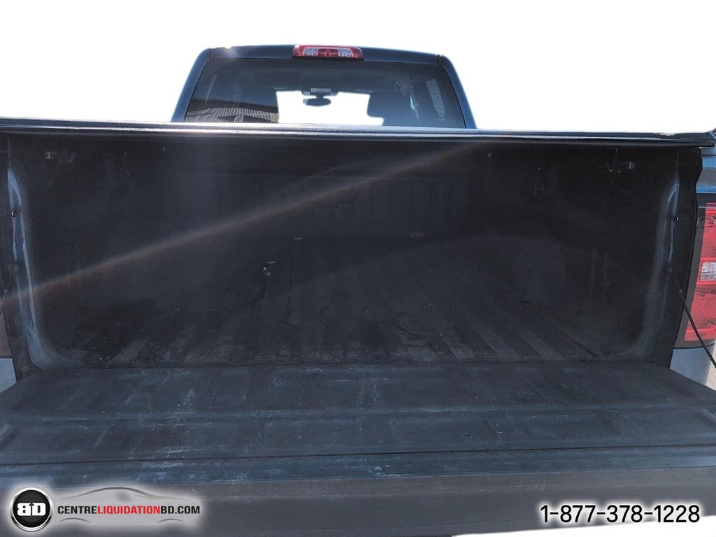 2017 Chevrolet Silverado 1500 LT in Granby, Quebec - 10 - w1024h768px