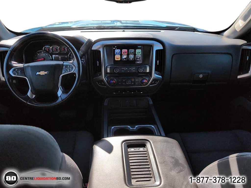 2017 Chevrolet Silverado 1500 LT in Granby, Quebec - 14 - w1024h768px