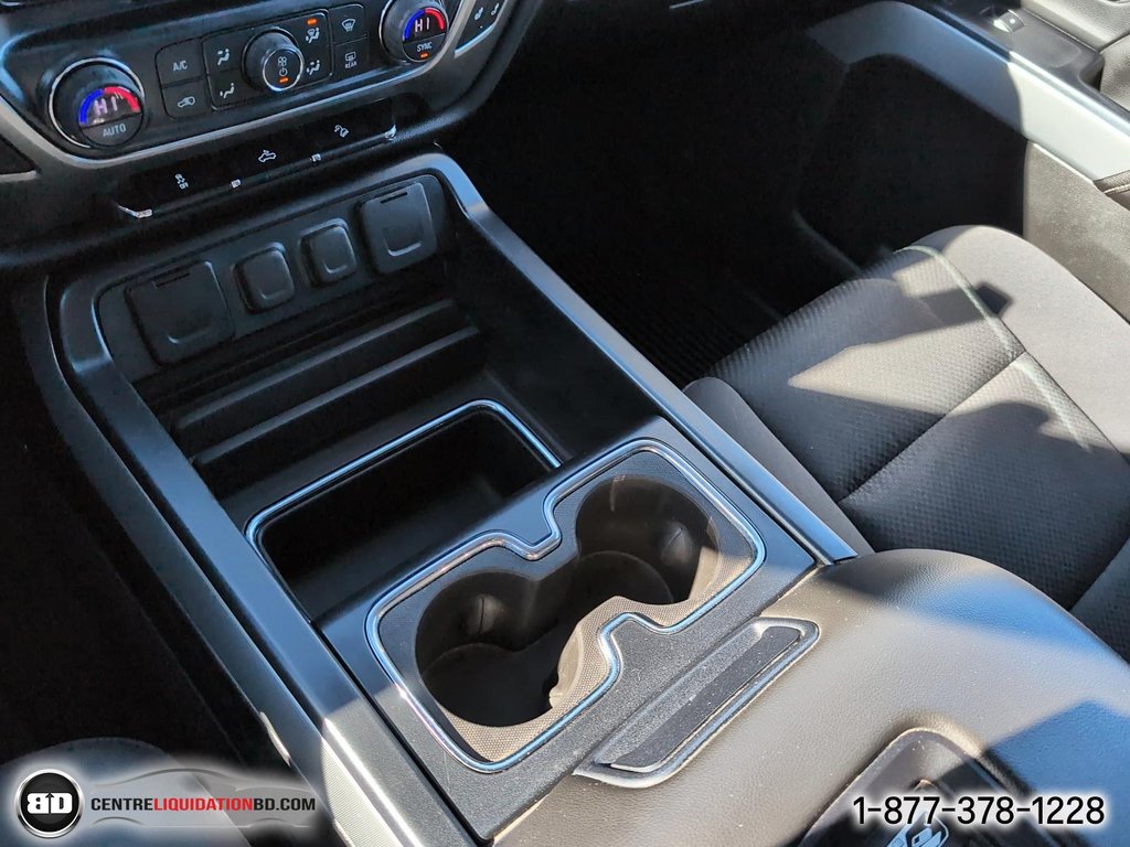 2017 Chevrolet Silverado 1500 LT in Granby, Quebec - 19 - w1024h768px