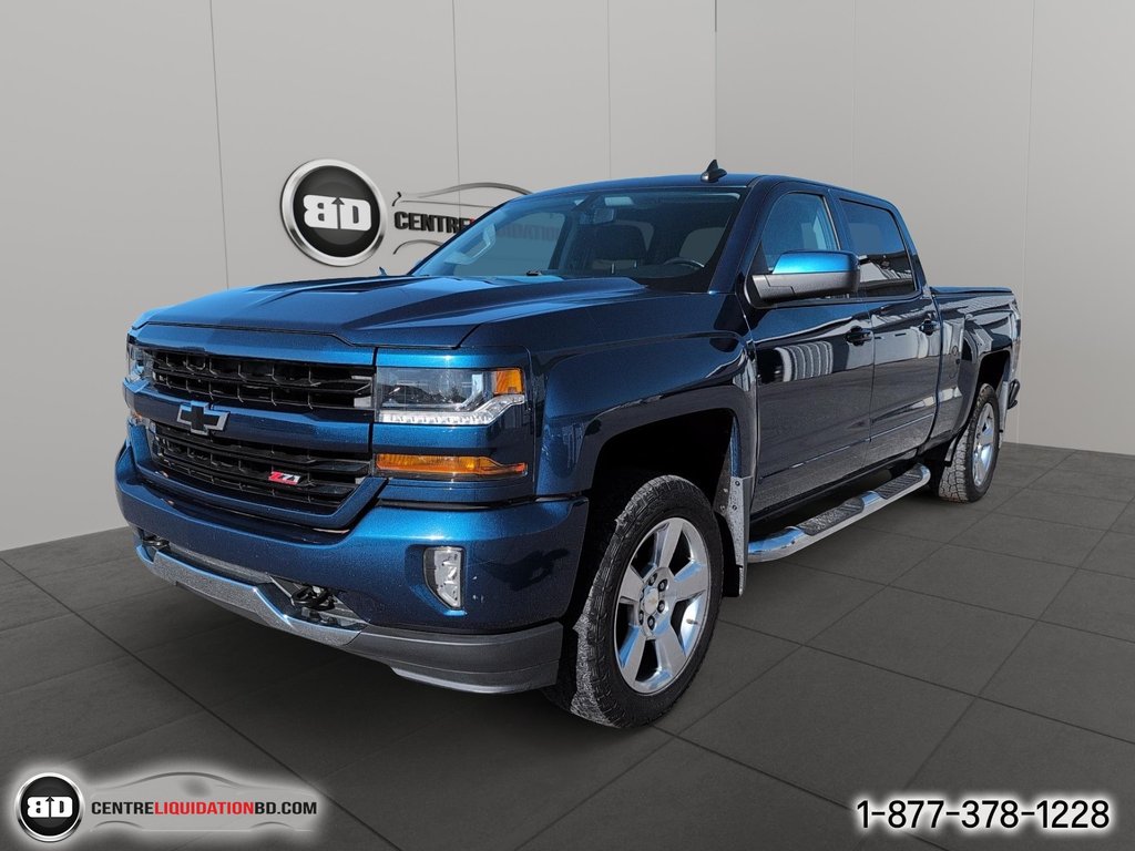 2017 Chevrolet Silverado 1500 LT in Granby, Quebec - 1 - w1024h768px