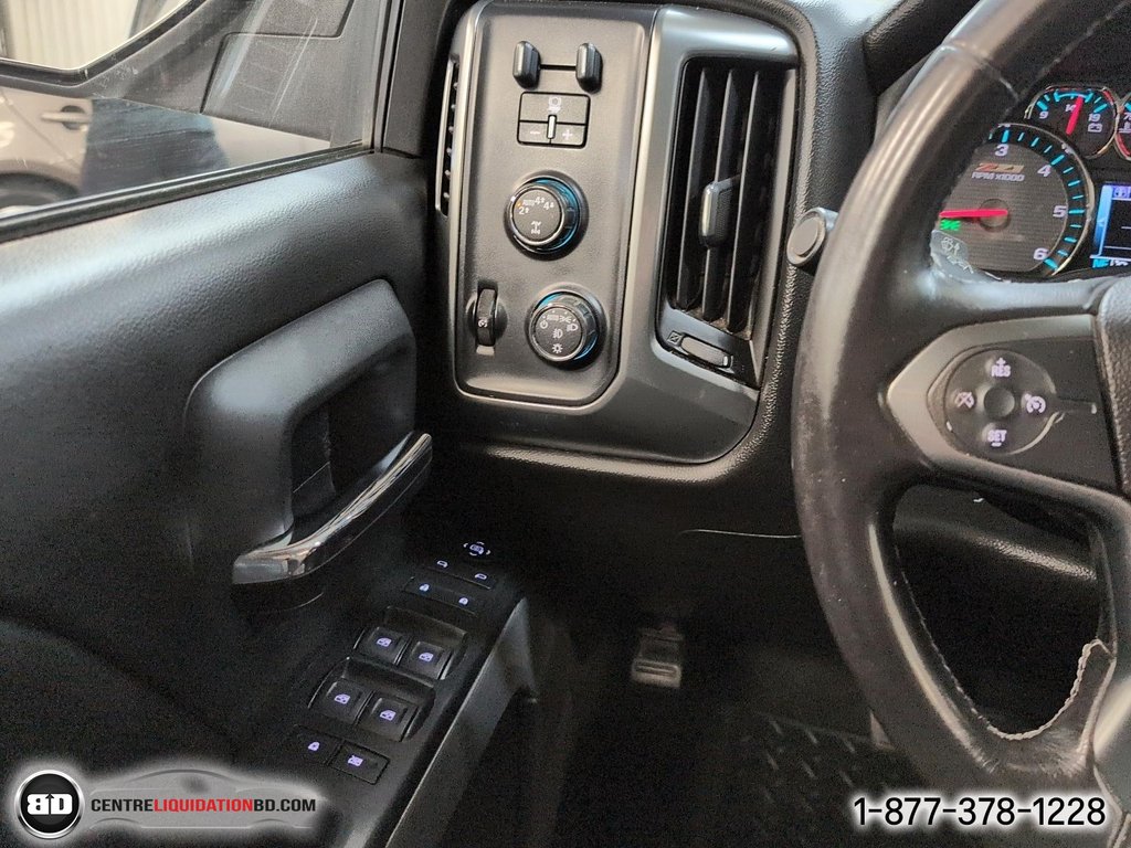 2017 Chevrolet Silverado 1500 LT Boite 6.6pi in Granby, Quebec - 16 - w1024h768px