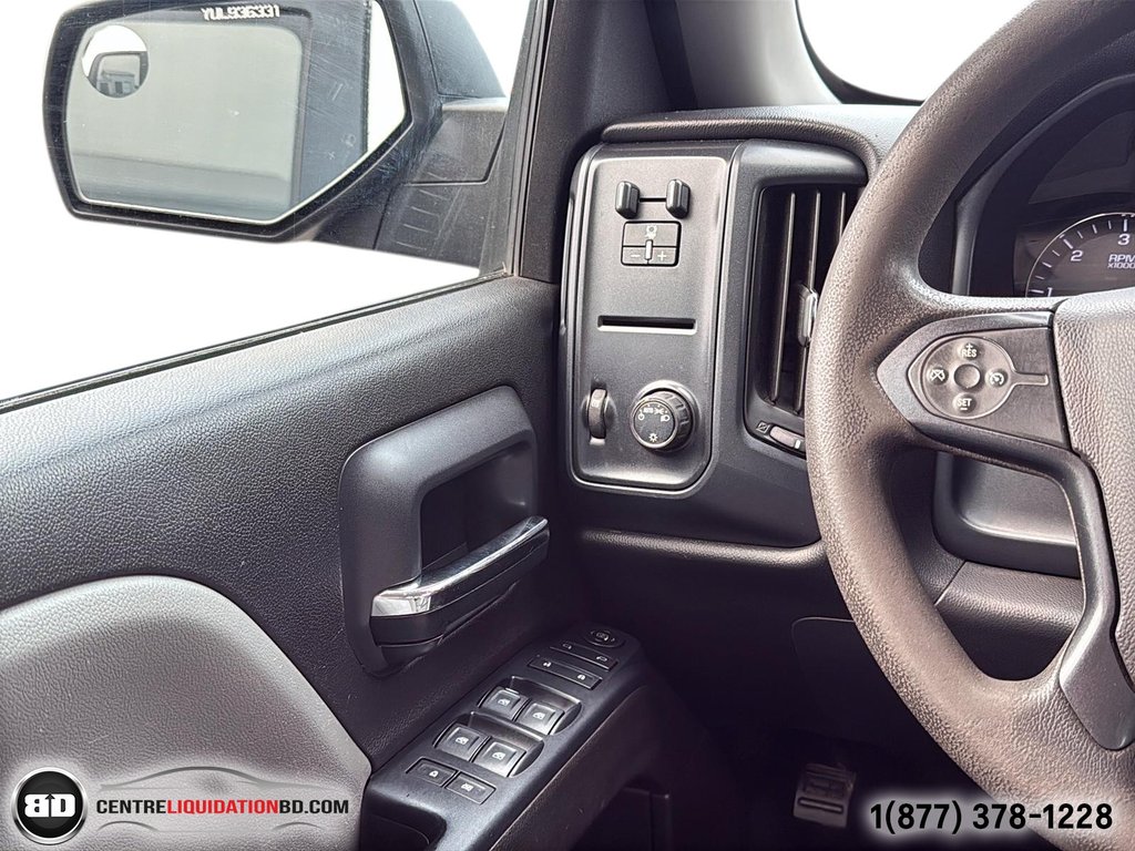 2017 Chevrolet Silverado 1500 WT in Granby, Quebec - 17 - w1024h768px