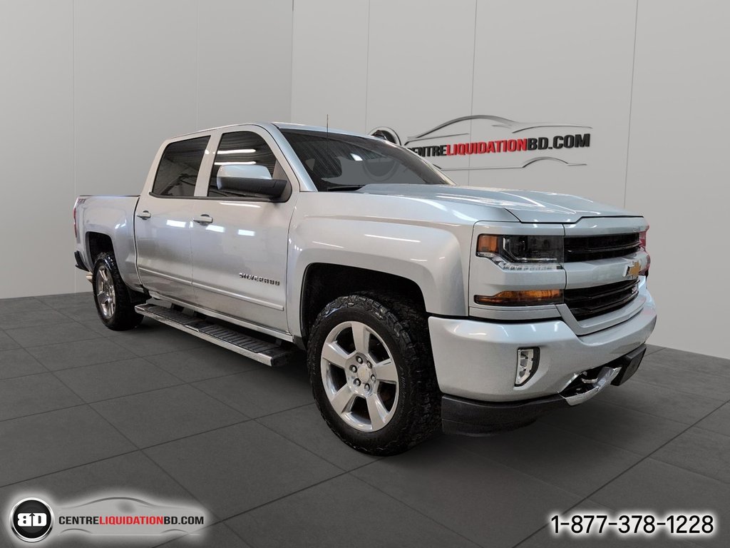 Chevrolet Silverado 1500 LT Z71 V8 5.3L 4X4 CREWCAB BOITE 5.5 2018 à Granby, Québec - 3 - w1024h768px