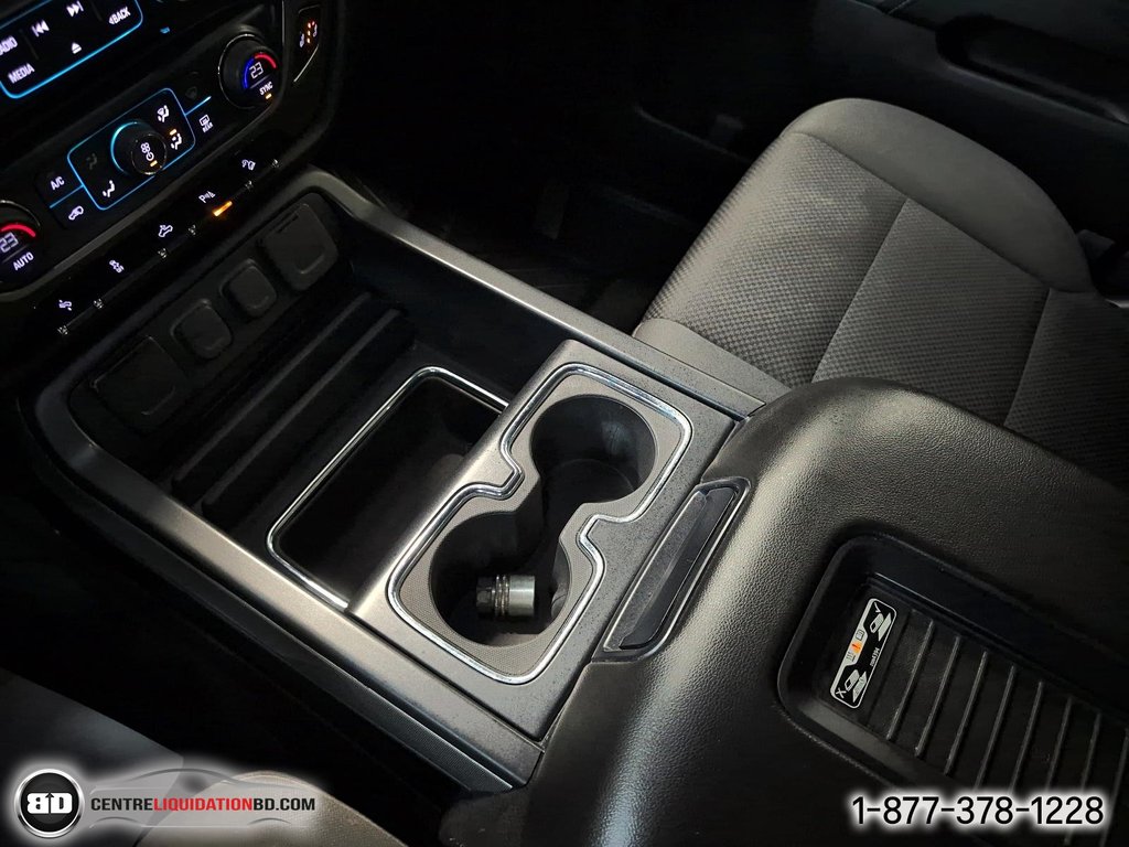 Chevrolet Silverado 1500 LT Z71 V8 5.3L 4X4 CREWCAB BOITE 5.5 2018 à Granby, Québec - 21 - w1024h768px