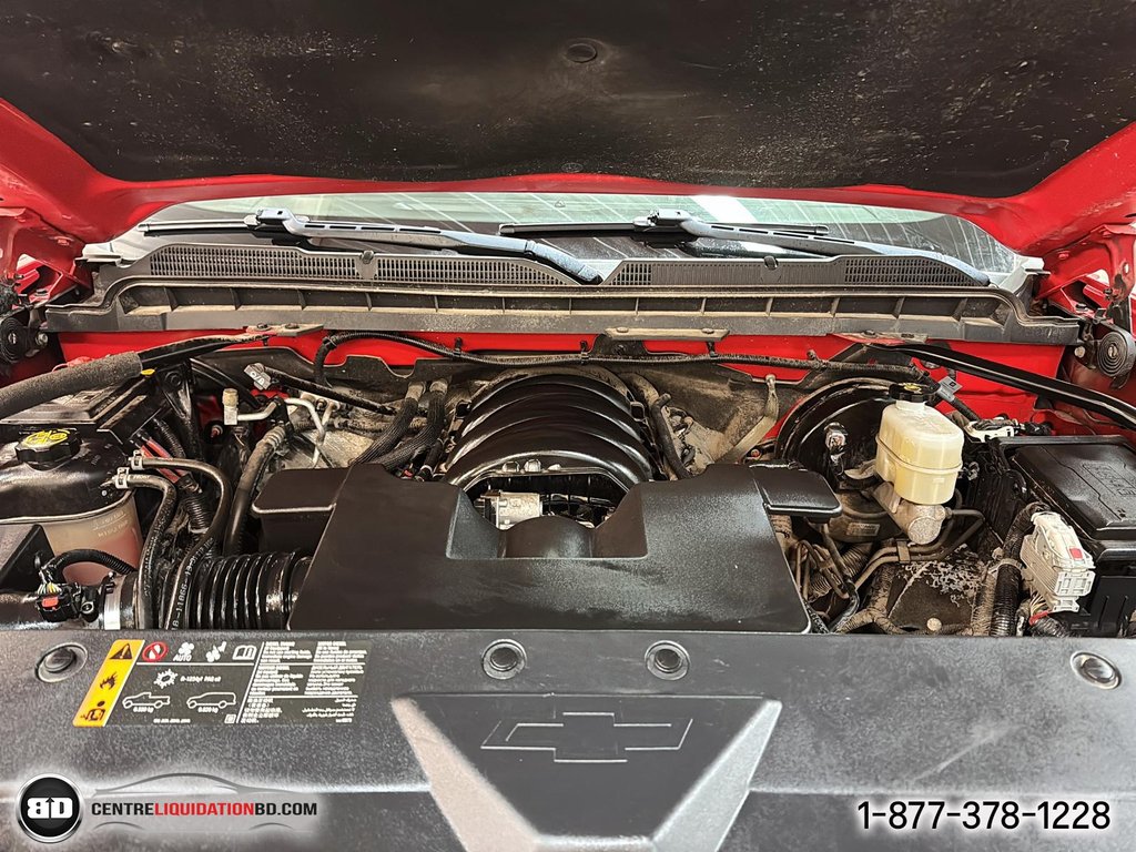 2018 Chevrolet Silverado 1500 Double Cab Custom in Granby, Quebec - 13 - w1024h768px