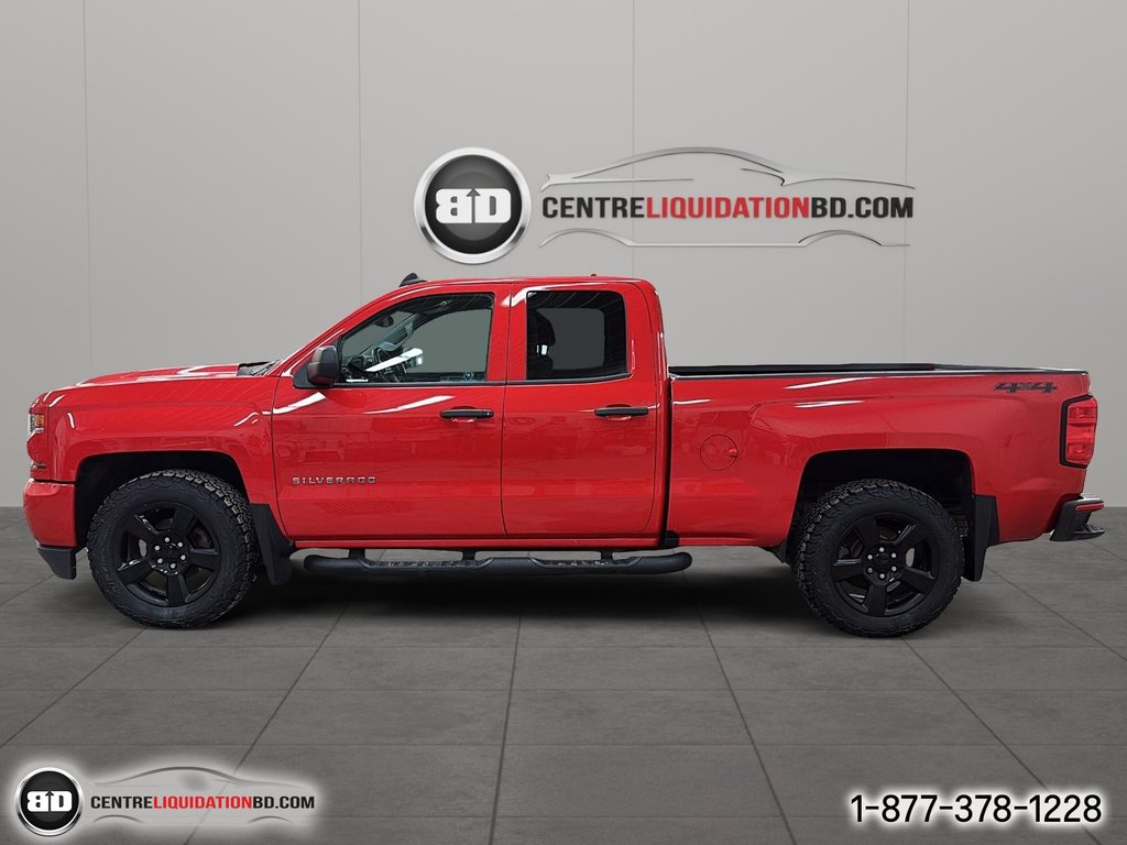 2018 Chevrolet Silverado 1500 Double Cab Custom in Granby, Quebec - 9 - w1024h768px