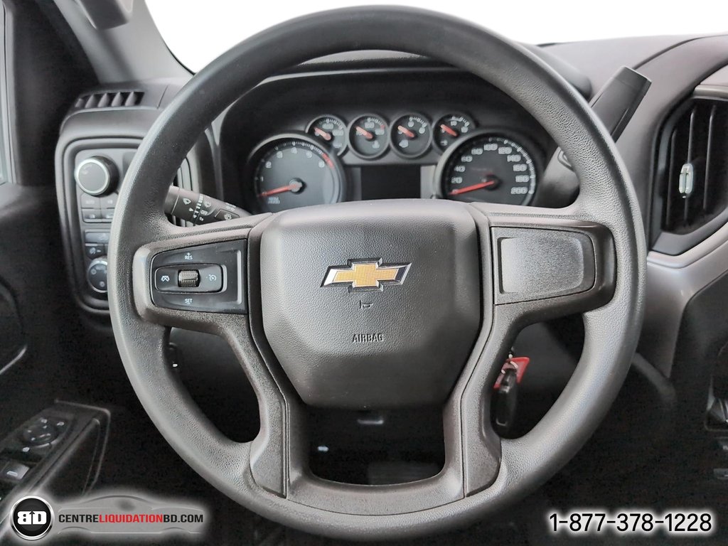 2020 Chevrolet Silverado 1500 in Granby, Quebec - 16 - w1024h768px