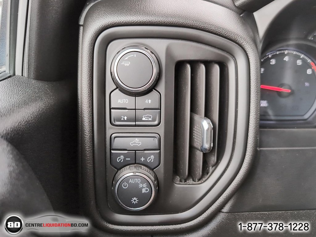 2020 Chevrolet Silverado 1500 in Granby, Quebec - 20 - w1024h768px