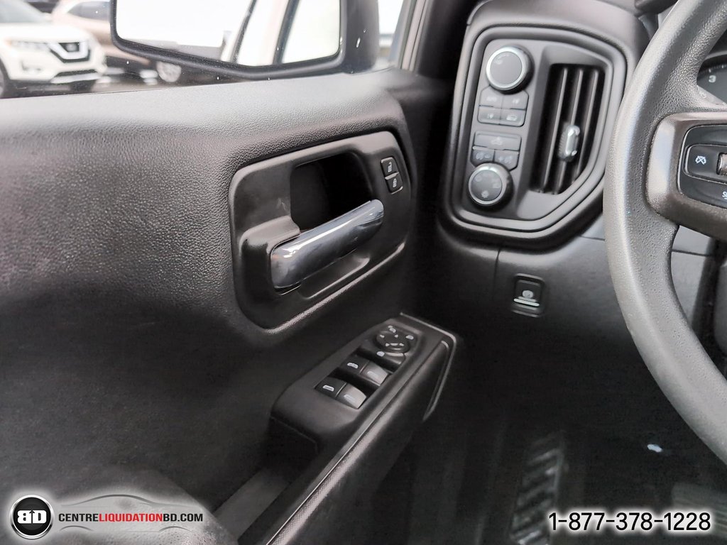 2020 Chevrolet Silverado 1500 in Granby, Quebec - 15 - w1024h768px