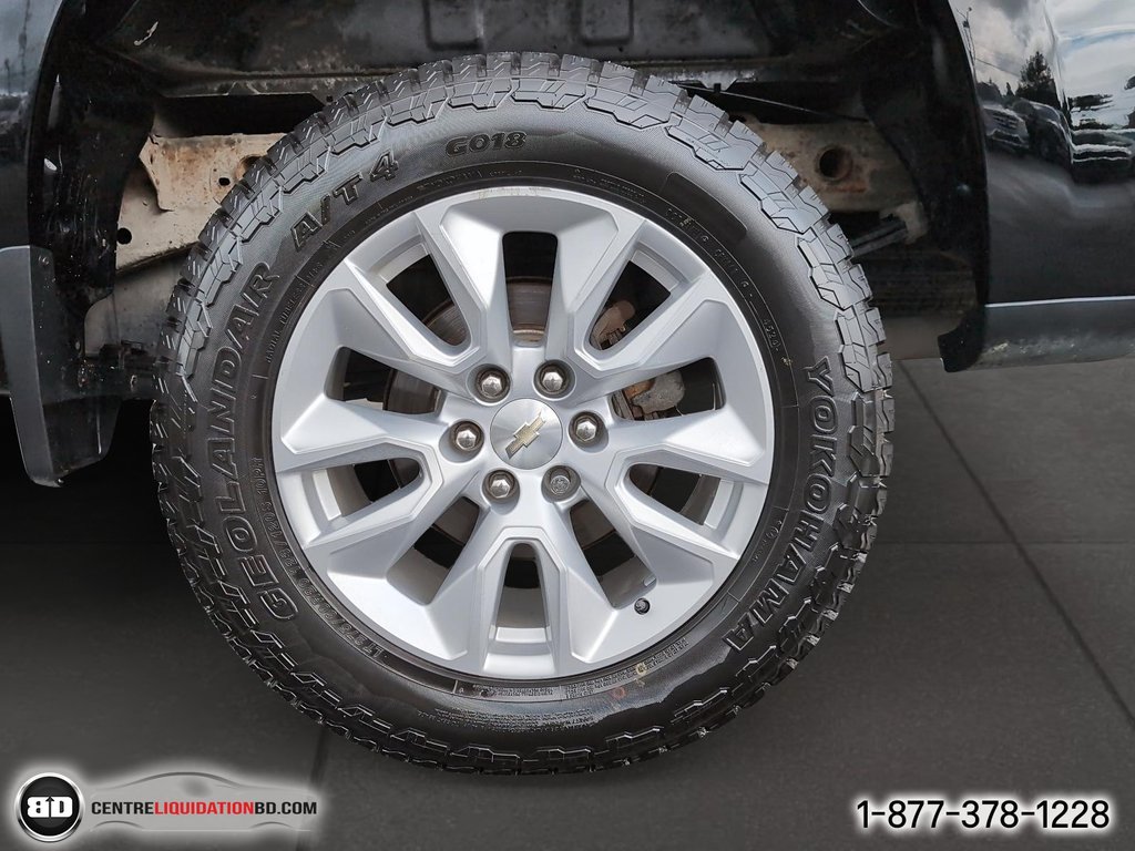 2020 Chevrolet Silverado 1500 in Granby, Quebec - 11 - w1024h768px