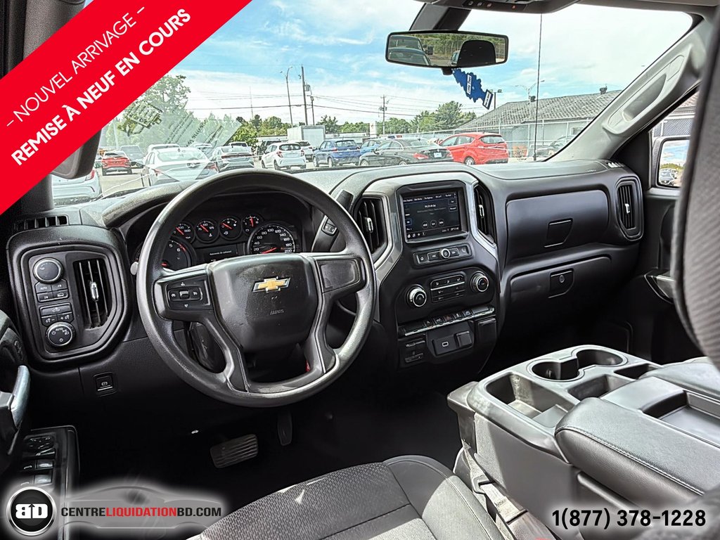 Chevrolet Silverado 1500 CUSTOM 2020 à Granby, Québec - 13 - w1024h768px