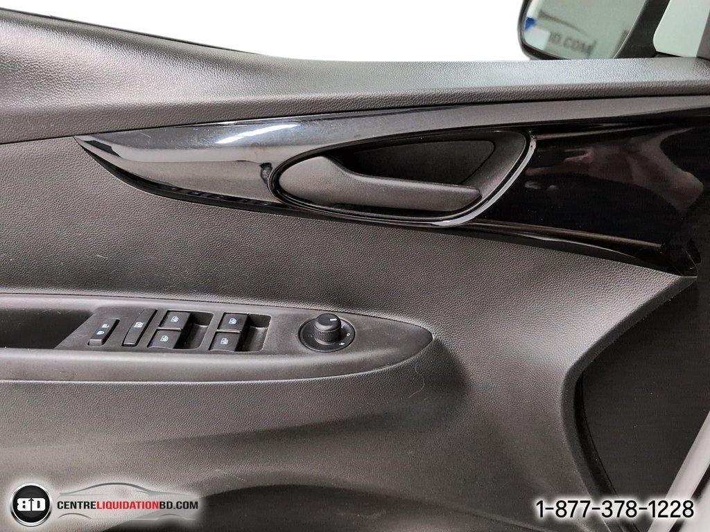 2020 Chevrolet Spark LT in Granby, Quebec - 16 - w1024h768px