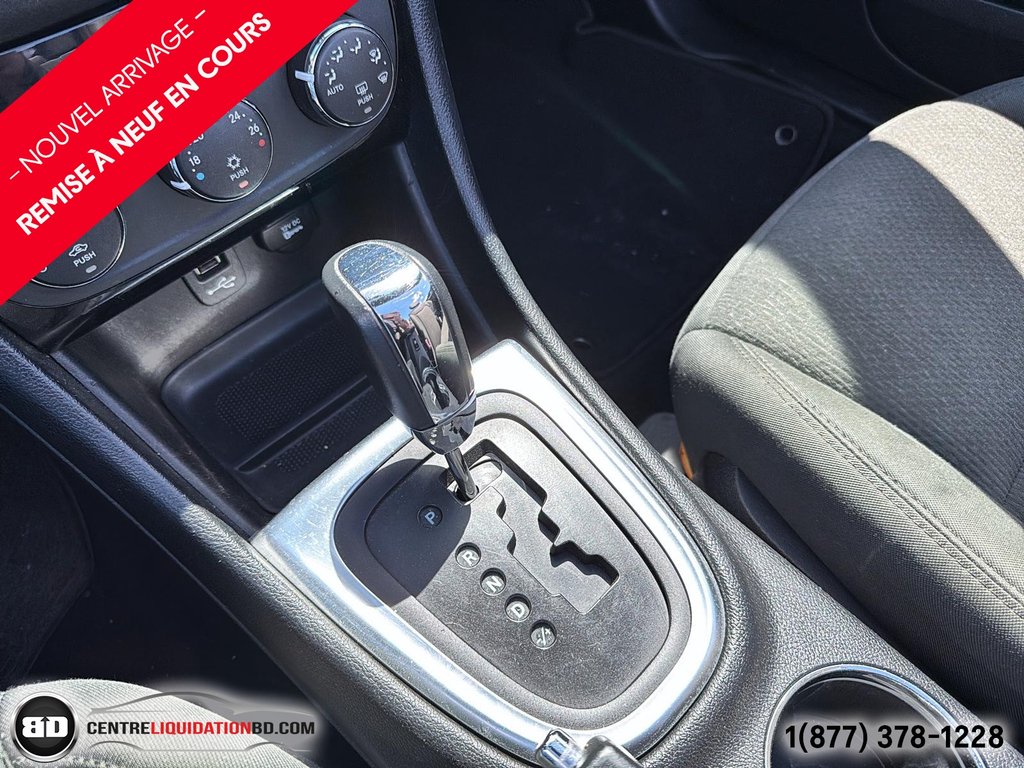 2011 Chrysler 200 Touring in Granby, Quebec - 15 - w1024h768px