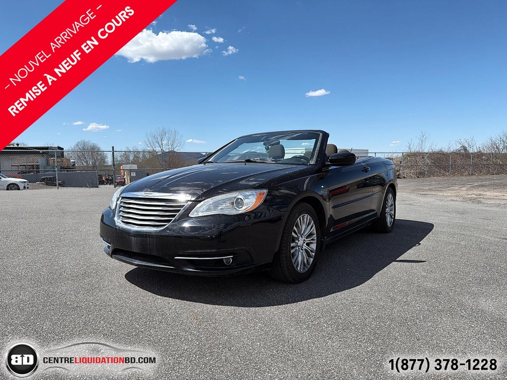 2011 Chrysler 200 Touring in Granby, Quebec - 1 - w1024h768px