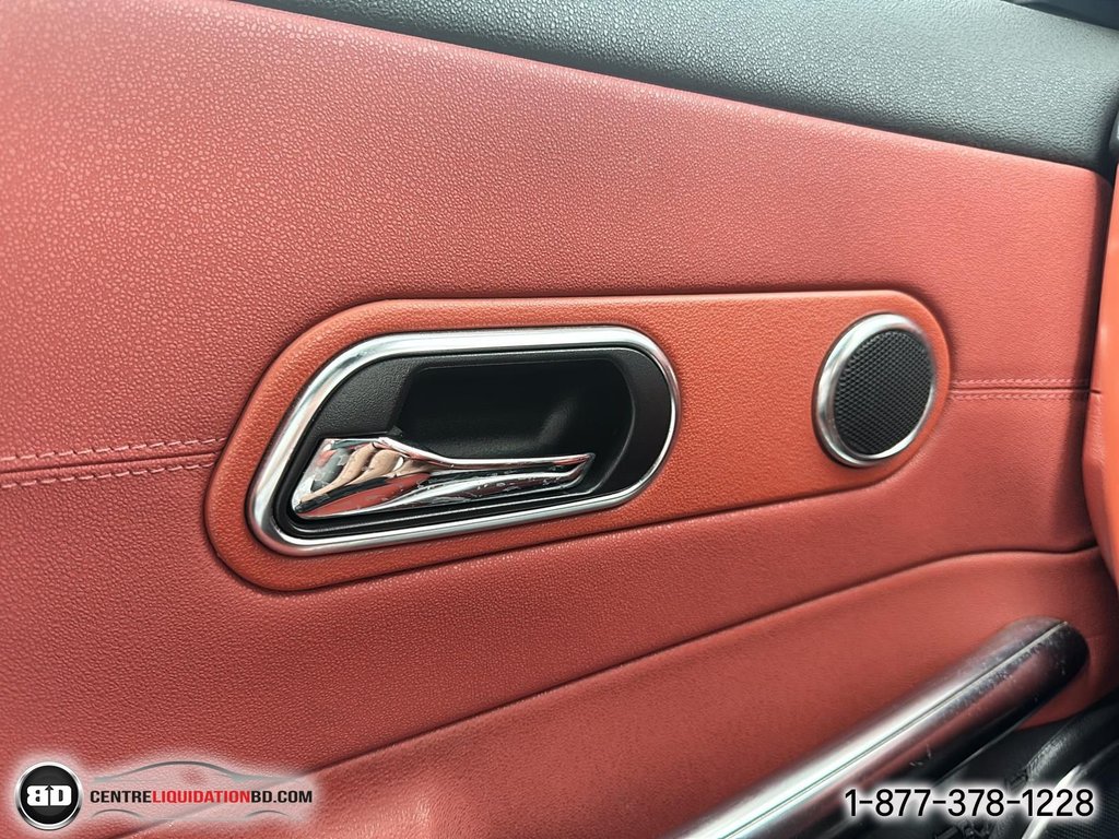 2005 Chrysler Crossfire Limited roadster in Granby, Quebec - 14 - w1024h768px