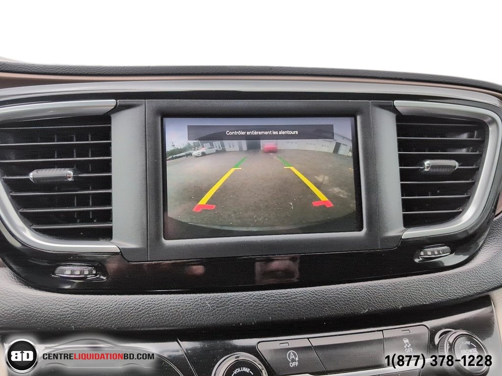 2022 Chrysler Grand Caravan SXT 7 PASSAGERS STOW N GO in Granby, Quebec - 22 - w1024h768px