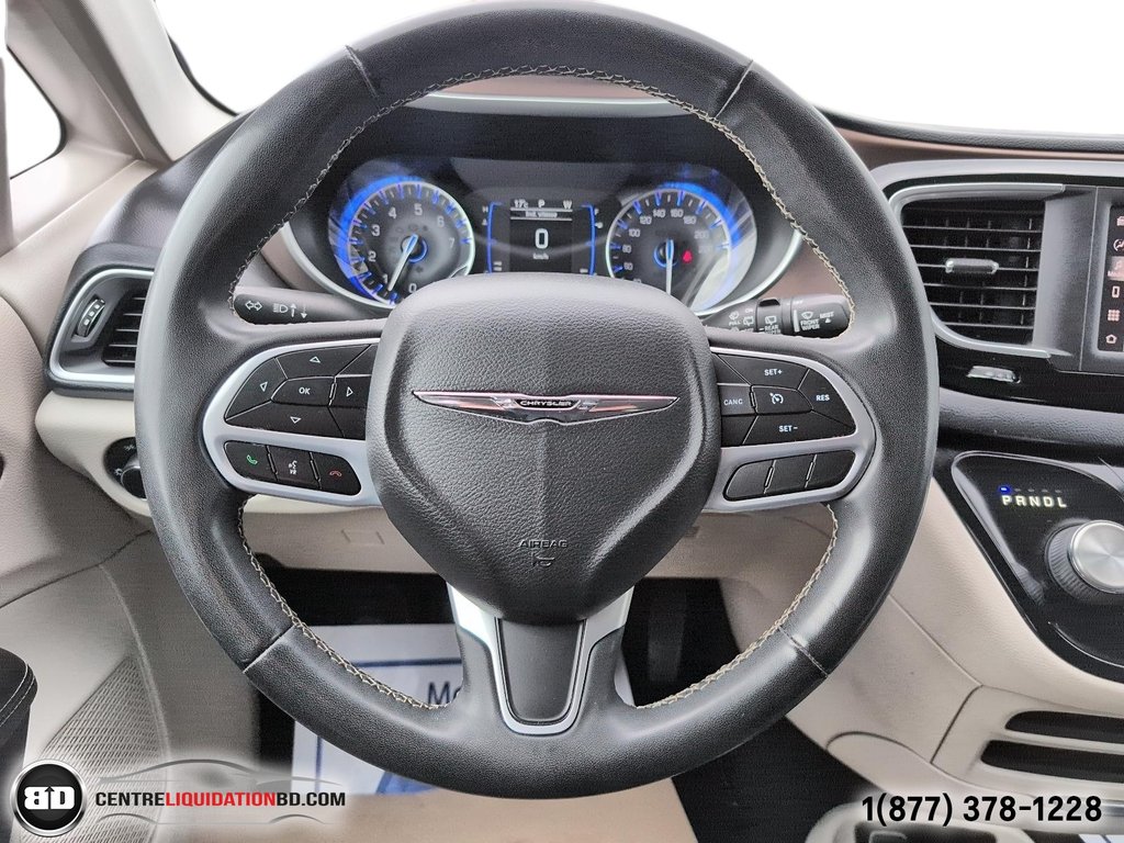2022 Chrysler Grand Caravan SXT 7 PASSAGERS STOW N GO in Granby, Quebec - 18 - w1024h768px