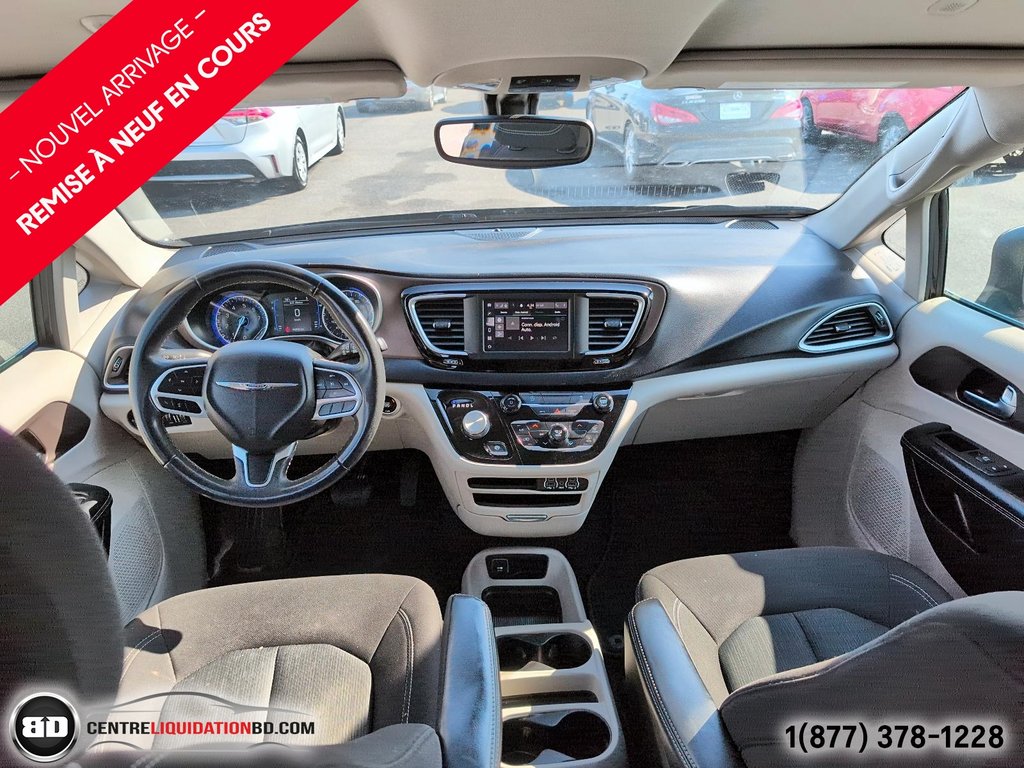 2022 Chrysler Grand Caravan SXT 7 PASSAGERS STOW N GO in Granby, Quebec - 12 - w1024h768px