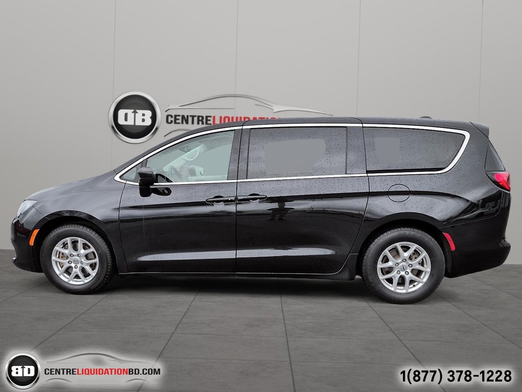 2022 Chrysler Grand Caravan SXT 7 PASSAGERS STOW N GO in Granby, Quebec - 9 - w1024h768px