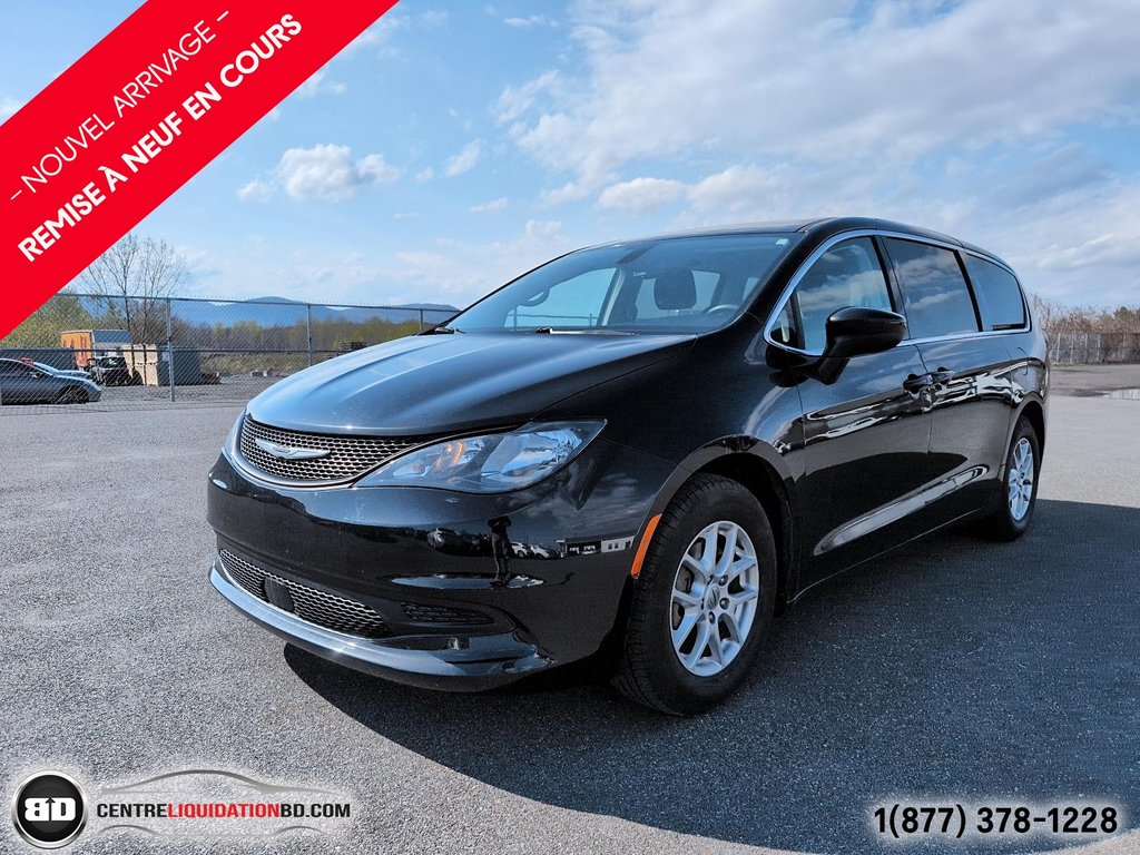 2022 Chrysler Grand Caravan SXT 7 PASSAGERS STOW N GO in Granby, Quebec - 1 - w1024h768px