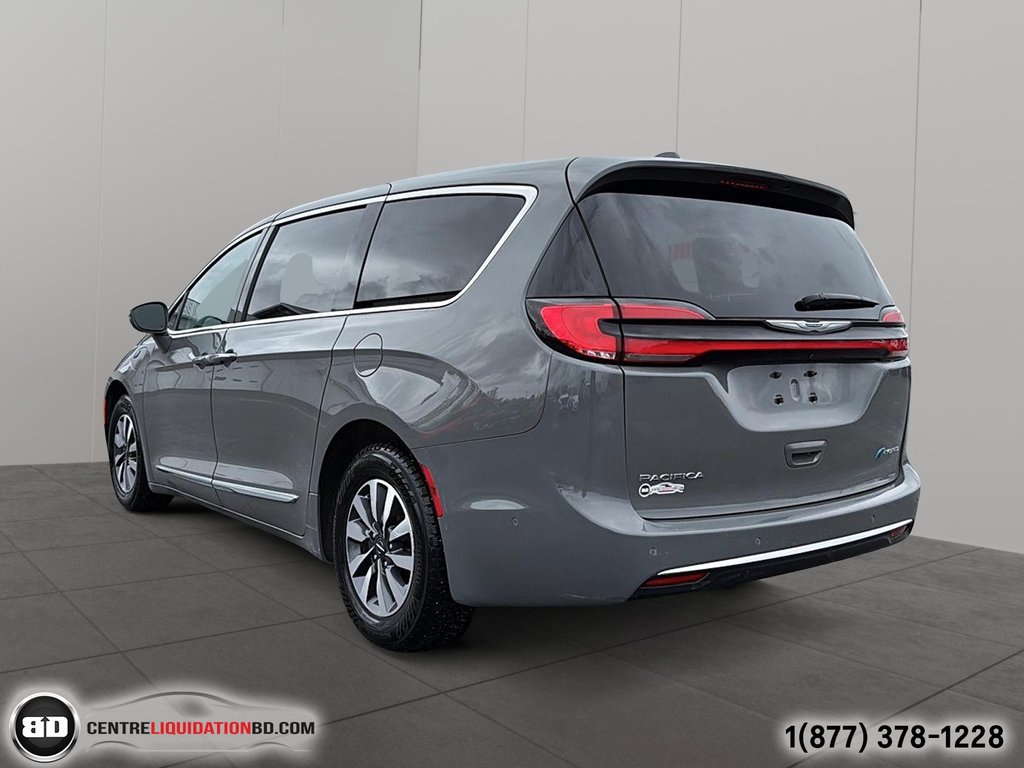 2022 Chrysler Pacifica Hybrid Limited PHEV in Granby, Quebec - 8 - w1024h768px