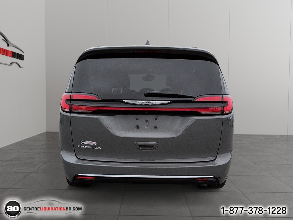 2022 Chrysler Pacifica Touring in Granby, Quebec - 6 - w1024h768px