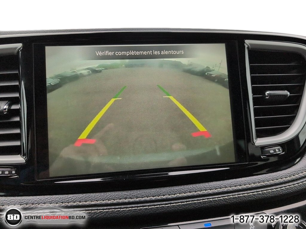 2022 Chrysler Pacifica Touring in Granby, Quebec - 19 - w1024h768px