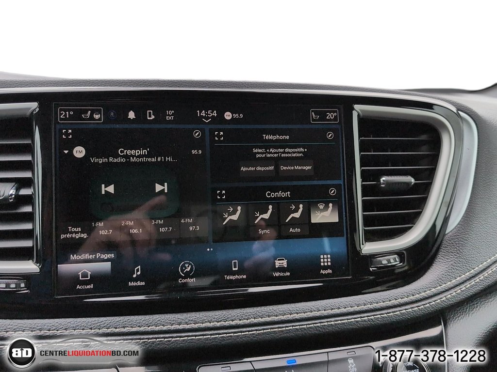 2022 Chrysler Pacifica Touring in Granby, Quebec - 18 - w1024h768px