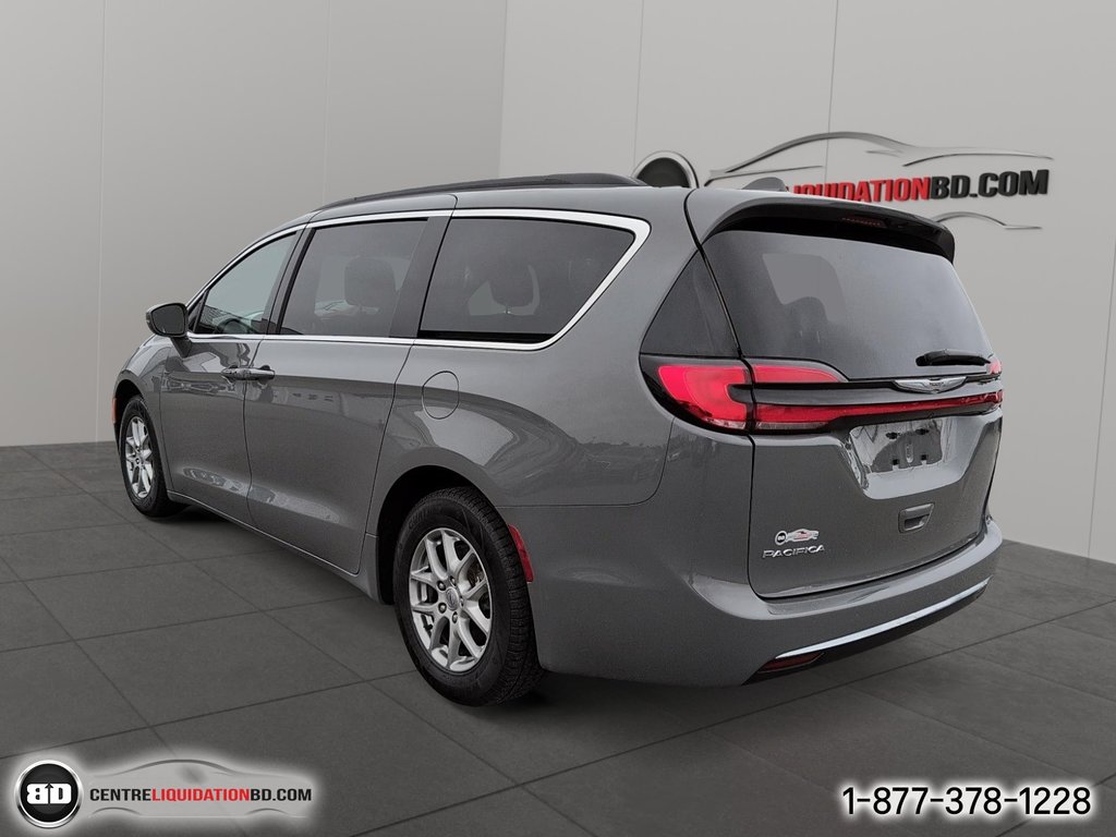 2022 Chrysler Pacifica Touring in Granby, Quebec - 7 - w1024h768px