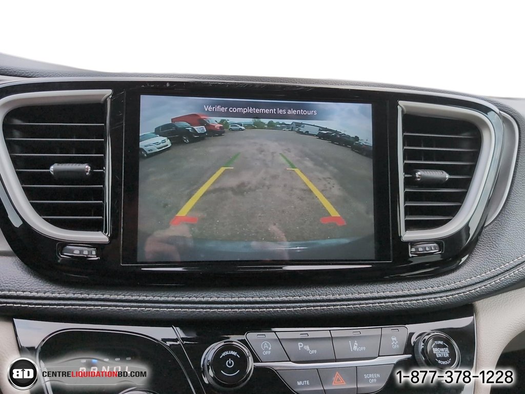 Chrysler Pacifica Touring L AWD 2023 à Granby, Québec - 21 - w1024h768px
