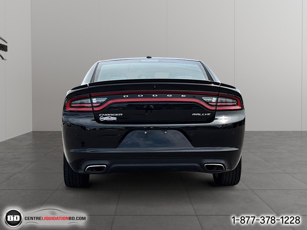 2017 Dodge Charger SXT in Granby, Quebec - 6 - w1024h768px