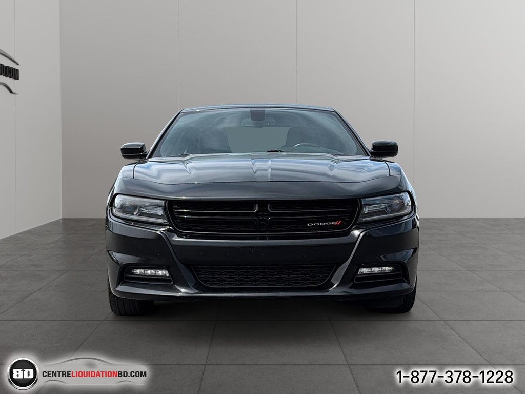 2017 Dodge Charger SXT in Granby, Quebec - 2 - w1024h768px