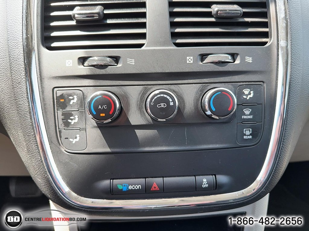 2014  Grand Caravan SXT in Granby, Quebec - 16 - w1024h768px