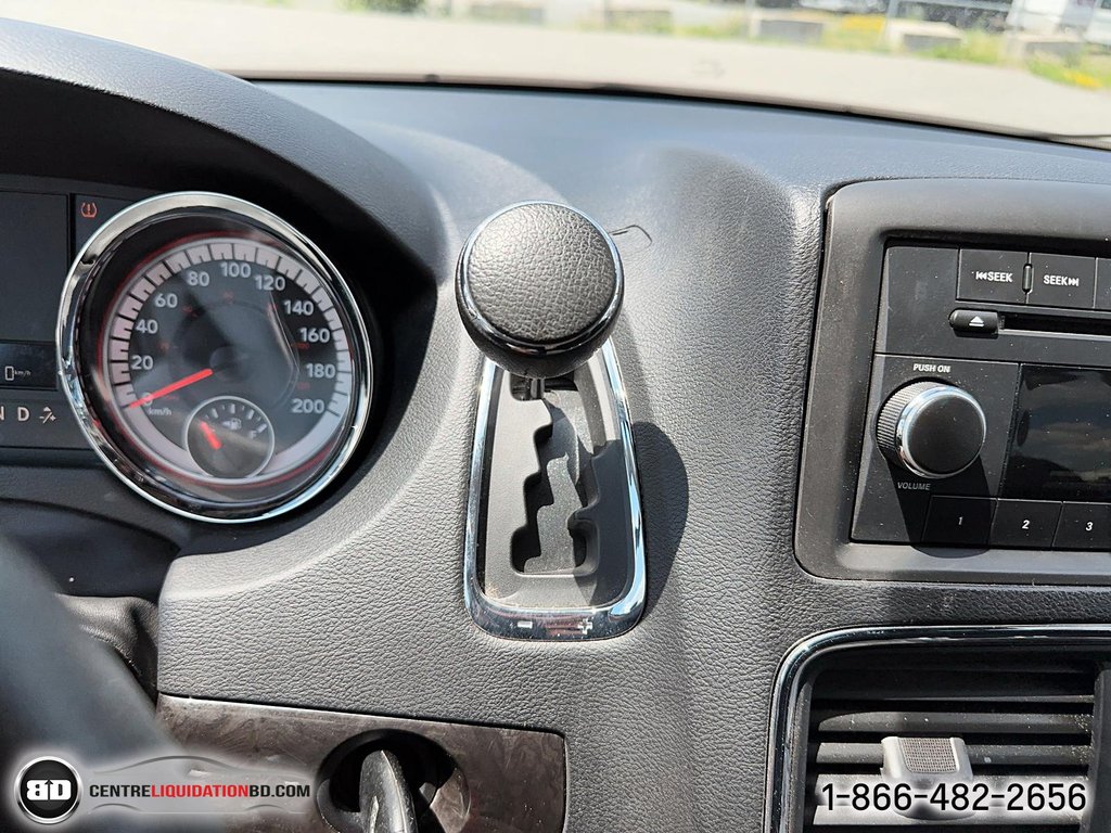 2014 Dodge Grand Caravan in Granby, Quebec - 17 - w1024h768px