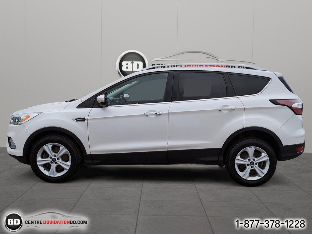2017 Ford Escape Titanium AWD in Granby, Quebec - 9 - w1024h768px