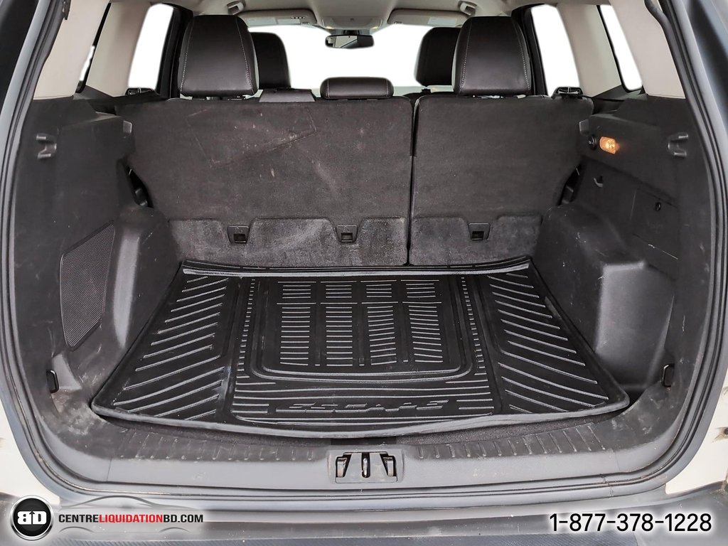 2017 Ford Escape Titanium AWD in Granby, Quebec - 11 - w1024h768px