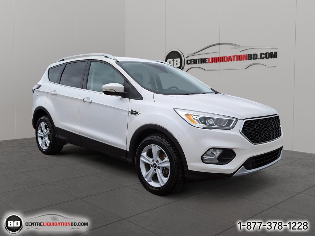 2017 Ford Escape Titanium AWD in Granby, Quebec - 3 - w1024h768px