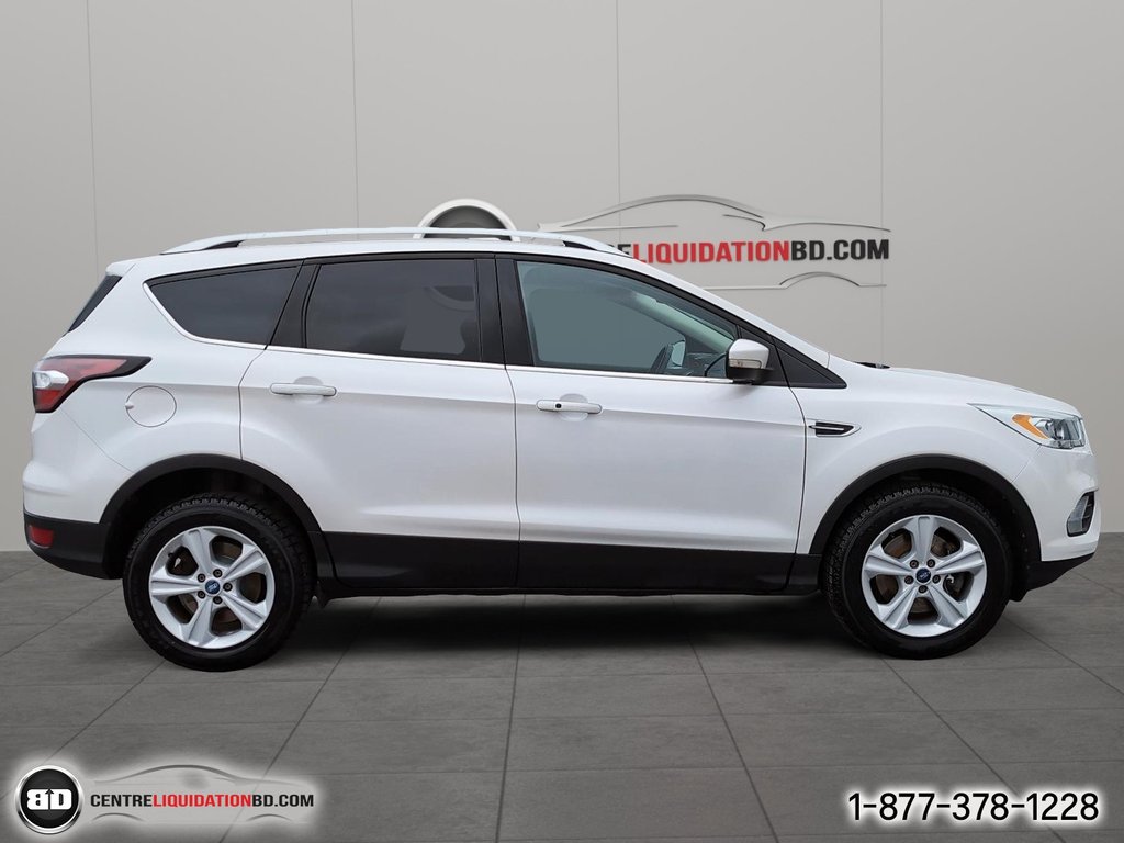2017 Ford Escape Titanium AWD in Granby, Quebec - 4 - w1024h768px
