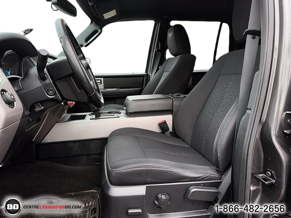 2017  Expedition XLT 8 PASSAGERS 4X4 in Granby, Quebec - 12 - w1024h768px