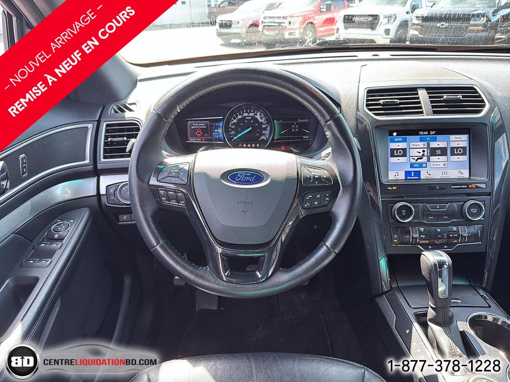 2017 Ford Explorer XLT 2.3L ECOBOOST AWD in Granby, Quebec - 14 - w1024h768px