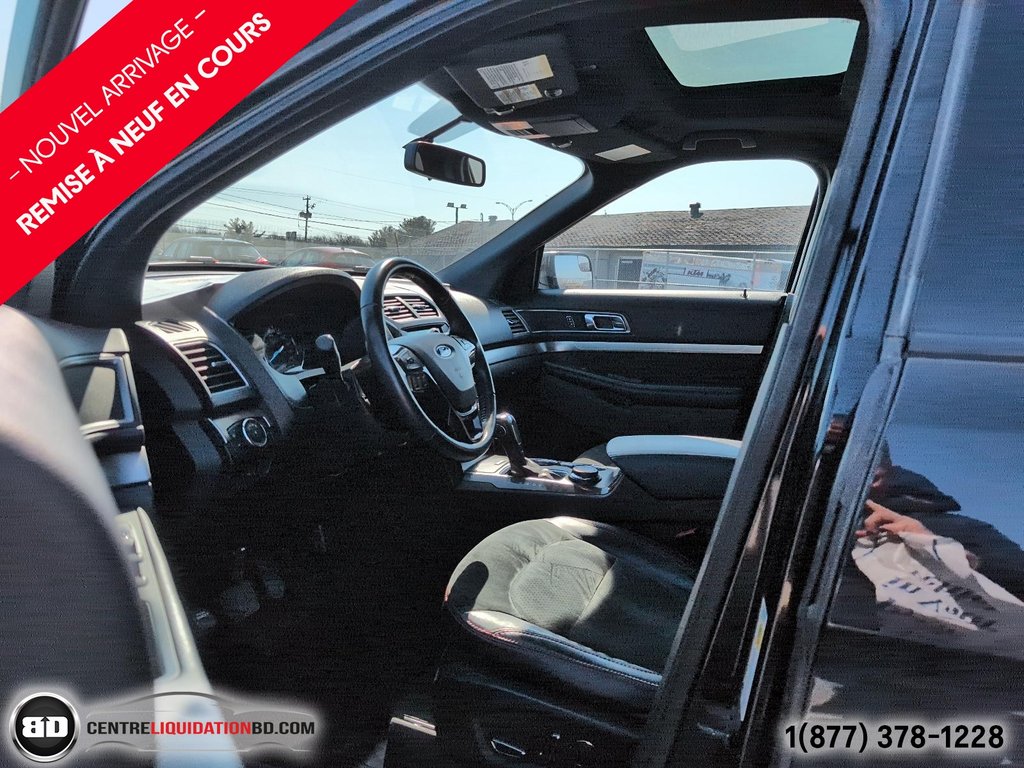 Ford Explorer XLT V6 3.5L 4WD 7 PASSAGERS 2018 à Granby, Québec - 9 - w1024h768px