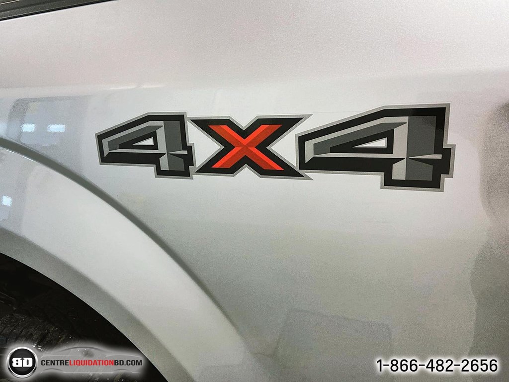 2017  F-150 XLT CREW CAB V8 BOITE 6.5P in Granby, Quebec - 12 - w1024h768px