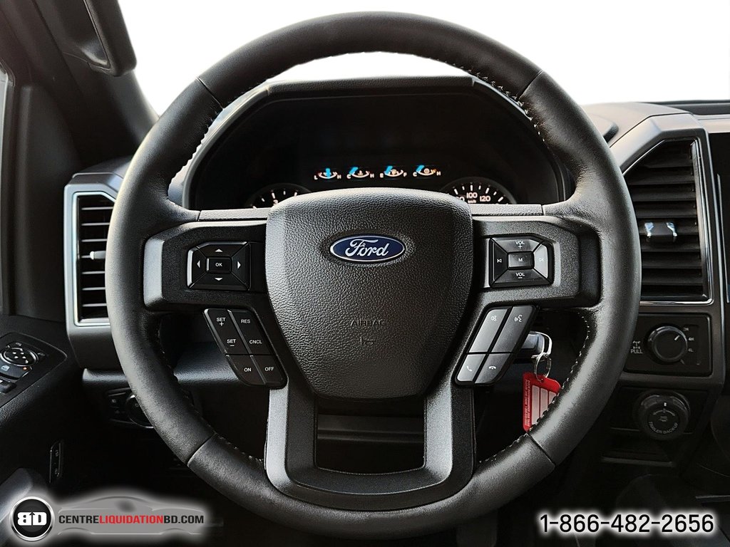 2017  F-150 XLT SUPERCREW 4X4 3.5L ECOBOOST in Granby, Quebec - 13 - w1024h768px