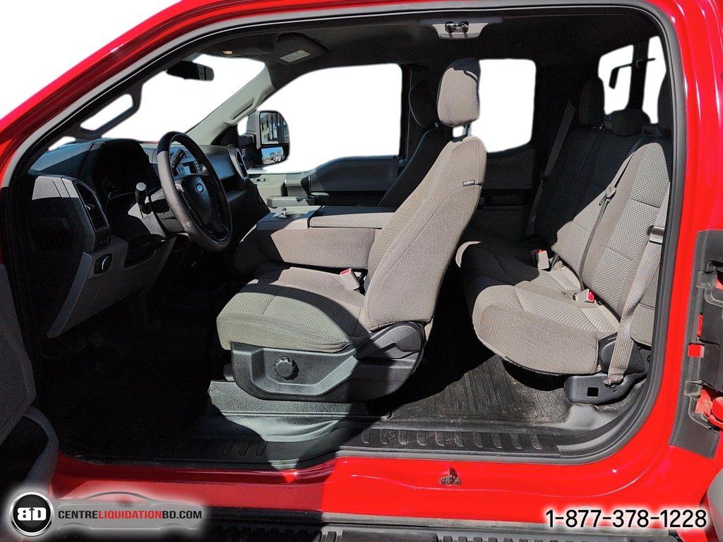 Ford F-150 XLT CAB ALLONGÉ 4X4 V6 3.5L BOITE 8 PIEDS 2017 à Granby, Québec - 12 - w1024h768px